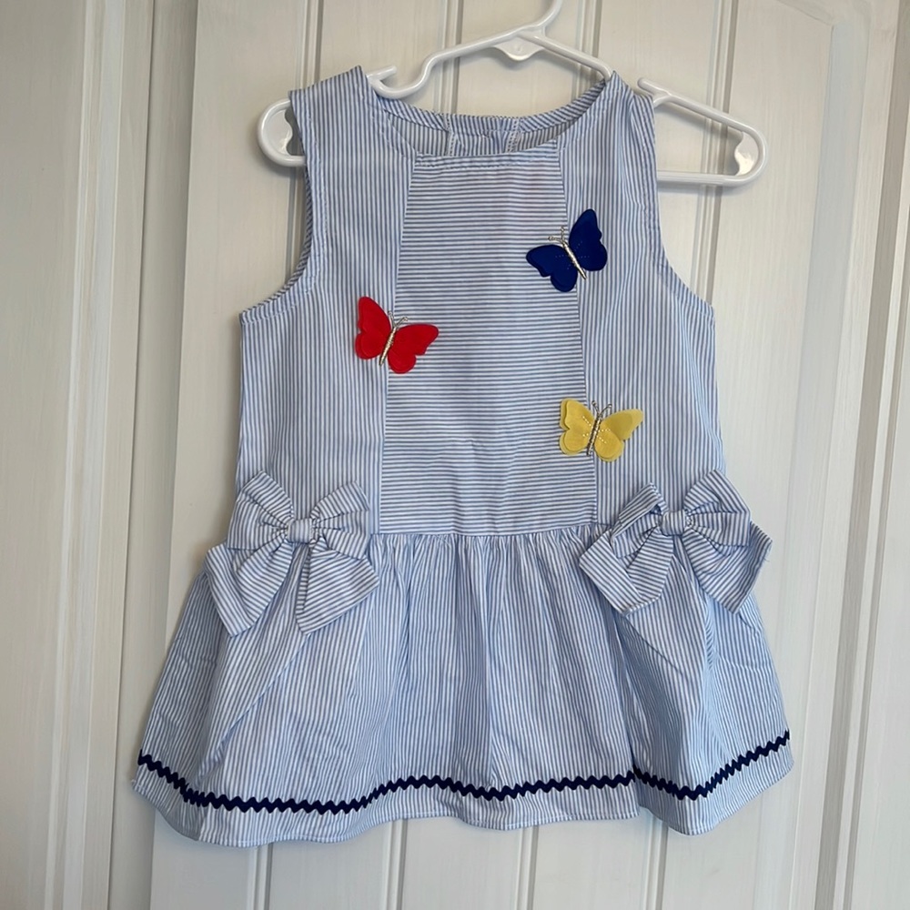 Seersucker two piece set. Size 3T.